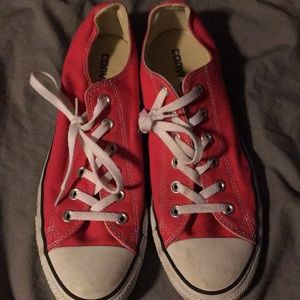 hot pink low top converse